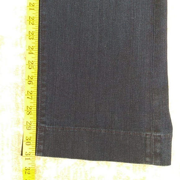 Isaac Mizrahi Live Distressed Cargo Jeans 18W Dk Indigo - Picture 16 of 16